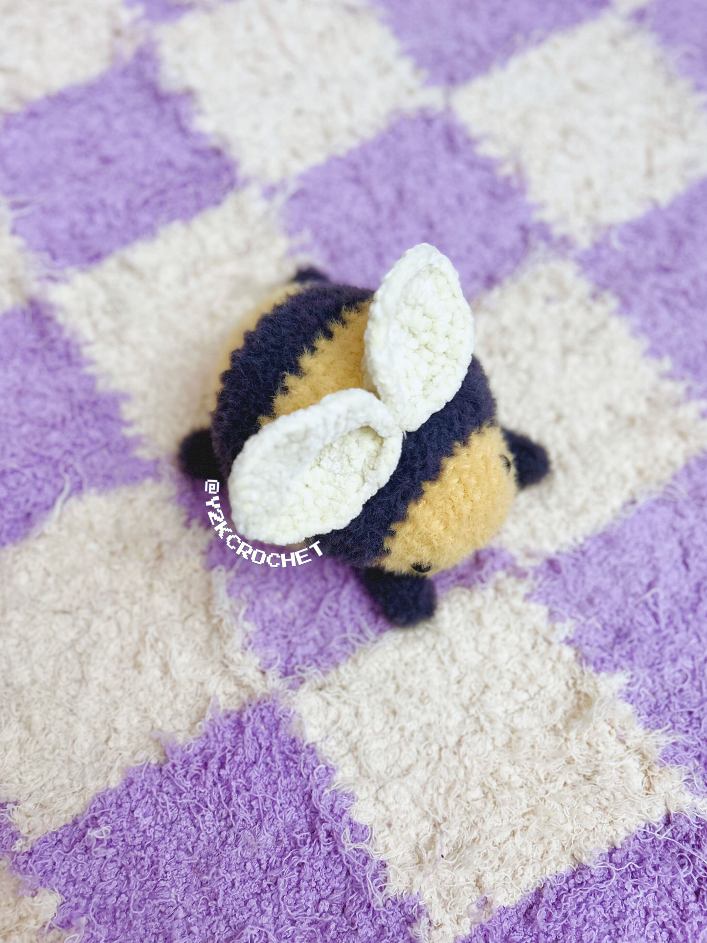 DIGITAL PATTERN: Barnaby the Splooting Bumblebee - Crochet Pattern